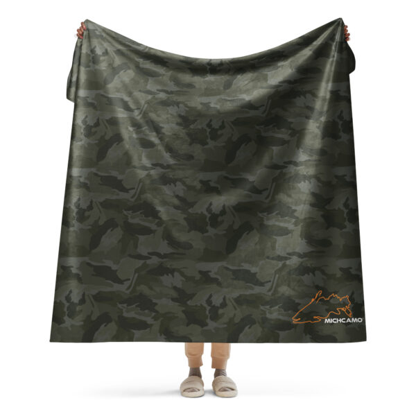 Forest Finds Camo Sherpa Blanket